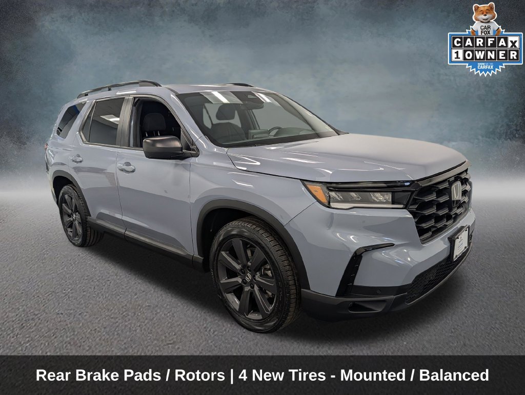Used 2023 Honda Pilot Sport image 3