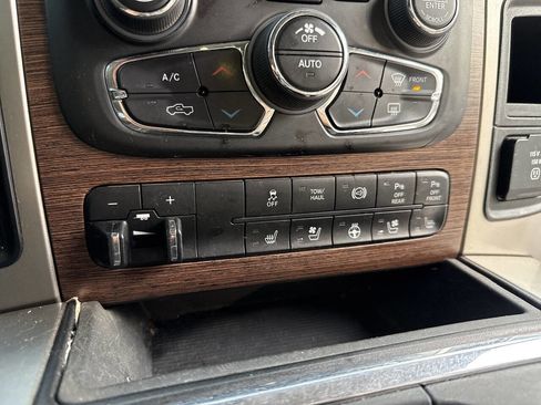 Used 2018 RAM 3500 Laramie image 29