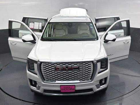 Used 2022 GMC Yukon XL Denali AWD/4WD image 24
