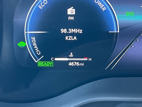 Used 2025 Toyota Sienna XSE w/ XSE Plus Package FWD image 26