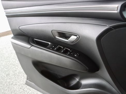 Used 2023 Hyundai Tucson SE FWD image 21