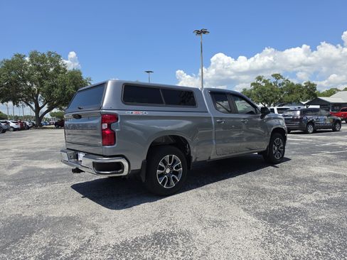 Used 2023 Chevrolet Silverado 1500 LT AWD/4WD image 4
