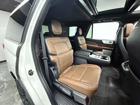 Used 2024 Lincoln Navigator Reserve w/ Equipment Group 201A image 27