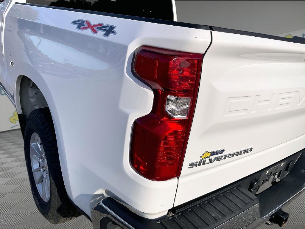 Used 2025 Chevrolet Silverado 1500 LT AWD/4WD image 29