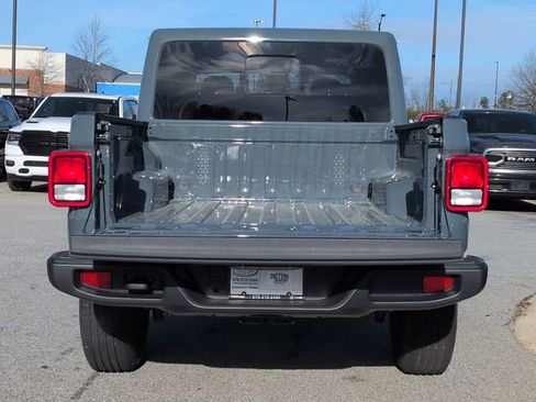 New 2026 Jeep Gladiator Sport image 12