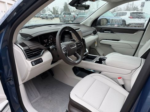 New 2026 GMC Acadia Denali w/ Super Cruise Package image 4