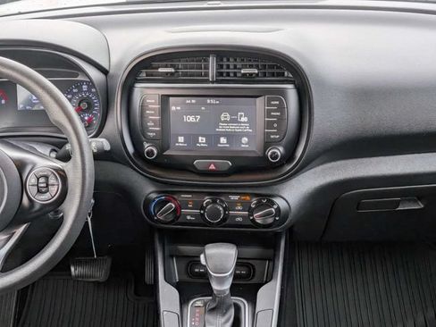 Used 2021 Kia Soul LX FWD image 13