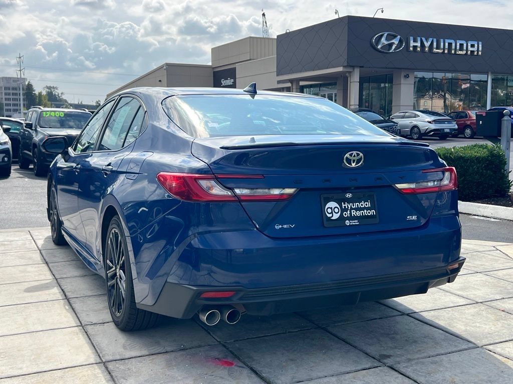 Used 2025 Toyota Camry SE FWD image 11