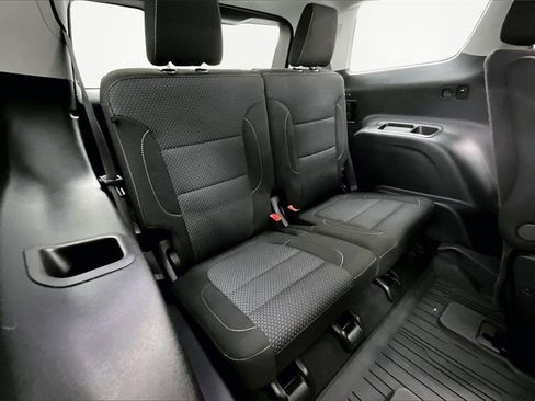 Used 2023 GMC Acadia SLE w/ Driver Convenience Package image 28