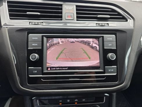 Used 2019 Volkswagen Tiguan S w/ Driver Assistance Package FWD image 15