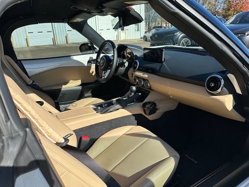 Used 2024 MAZDA MX-5 Miata Grand Touring w/ Weather Package image 22