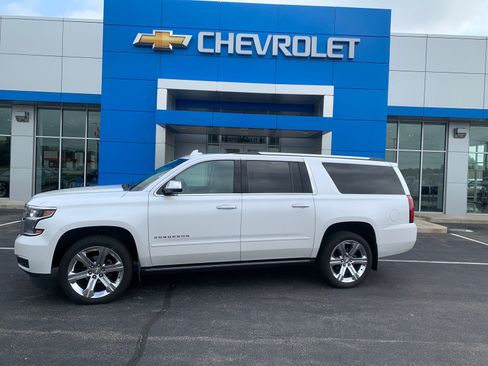 Used 2019 Chevrolet Suburban Premier AWD/4WD image 1