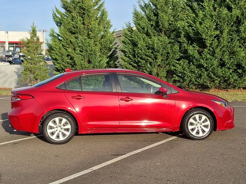 Certified 2021 Toyota Corolla LE image 7