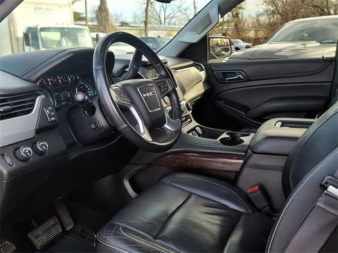 Used 2017 GMC Yukon XL SLT image 13