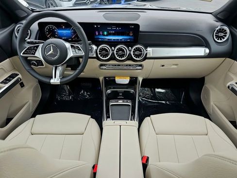 New 2026 Mercedes-Benz GLB 250 4MATIC image 27