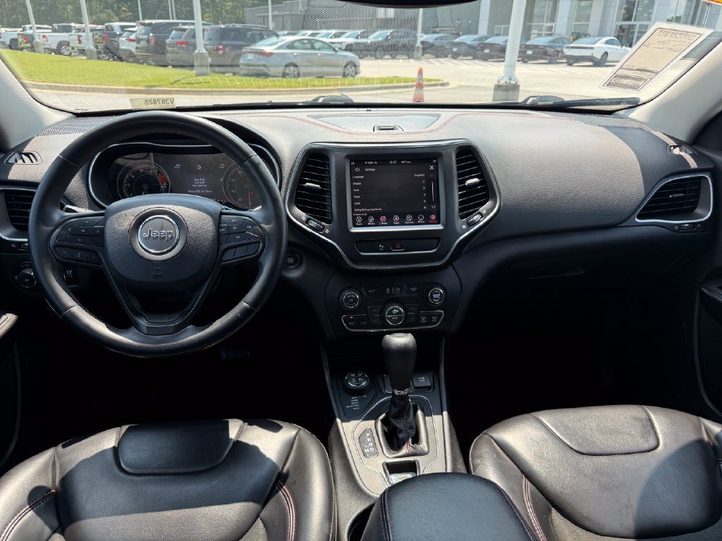 Used 2019 Jeep Cherokee Trailhawk w/ Cold Weather Group AWD/4WD image 6
