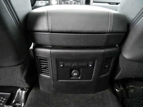 Used 2015 RAM 1500 Limited AWD/4WD image 15