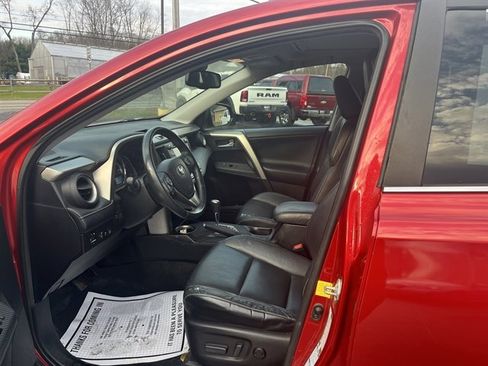 Used 2014 Toyota RAV4 Limited w/ Technology Package image 21