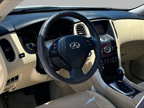 Used 2017 INFINITI QX50 2WD w/ Premium Plus Package image 16