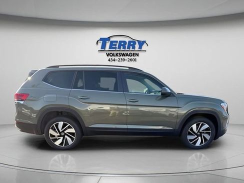 New 2026 Volkswagen Atlas SE FWD image 1