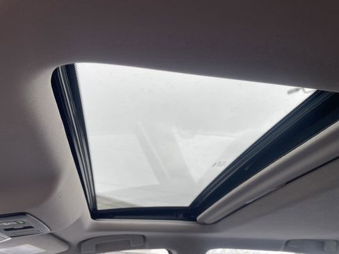 Used 2023 Nissan Altima 2.5 SV w/ SV Premium Package image 8