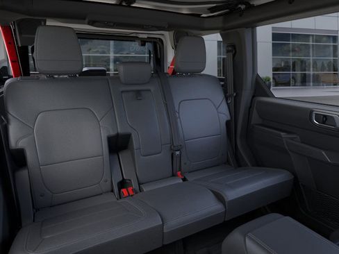 New 2025 Ford Bronco Badlands image 11