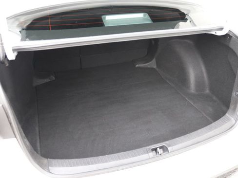 Used 2022 Toyota Corolla SE FWD image 12