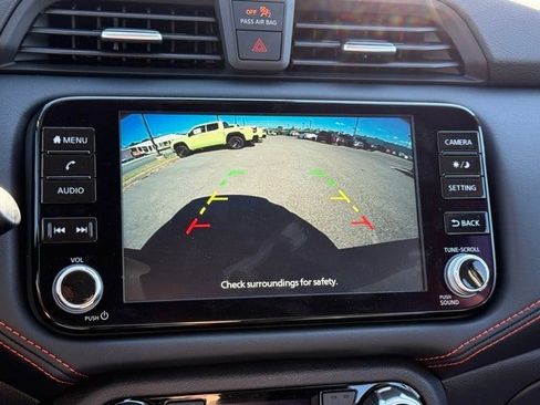 New 2025 Nissan Versa SR w/ Trunk Package image 29