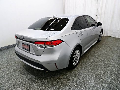 Used 2022 Toyota Corolla LE FWD image 6