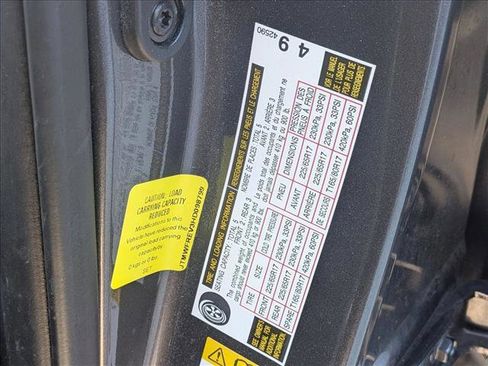 Used 2017 Toyota RAV4 XLE image 17