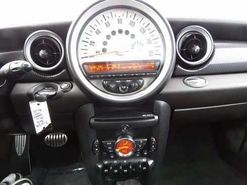 Used 2013 MINI Cooper S image 22