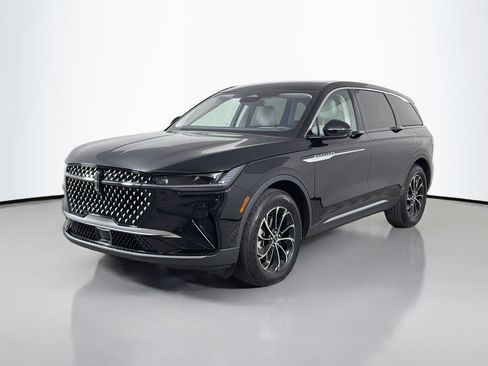 Used 2026 Lincoln Nautilus Premier AWD/4WD image 1