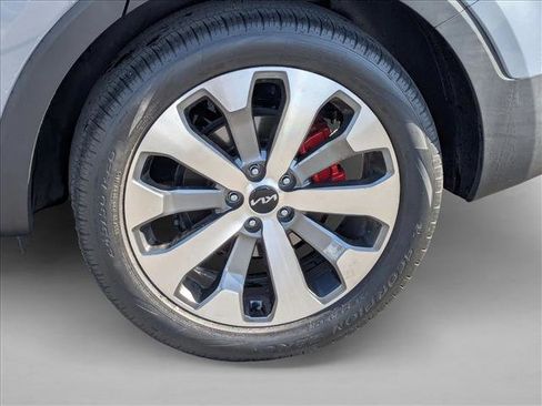 Used 2022 Kia Telluride EX w/ EX Premium Package image 24