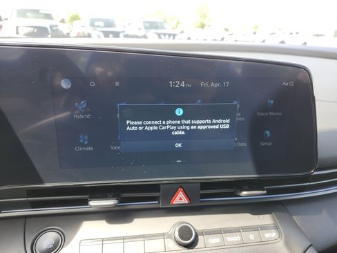 Used 2025 Hyundai Elantra SEL image 7