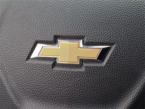 Used 2025 Chevrolet Trax LT w/ Driver Confidence Package image 25