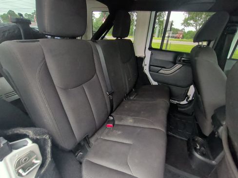 Used 2017 Jeep Wrangler Unlimited Sport w/ Quick Order Package 24S AWD/4WD image 20