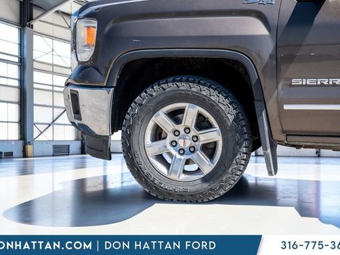 Used 2014 GMC Sierra 1500 SLT w/ SLT Preferred Package AWD/4WD image 29