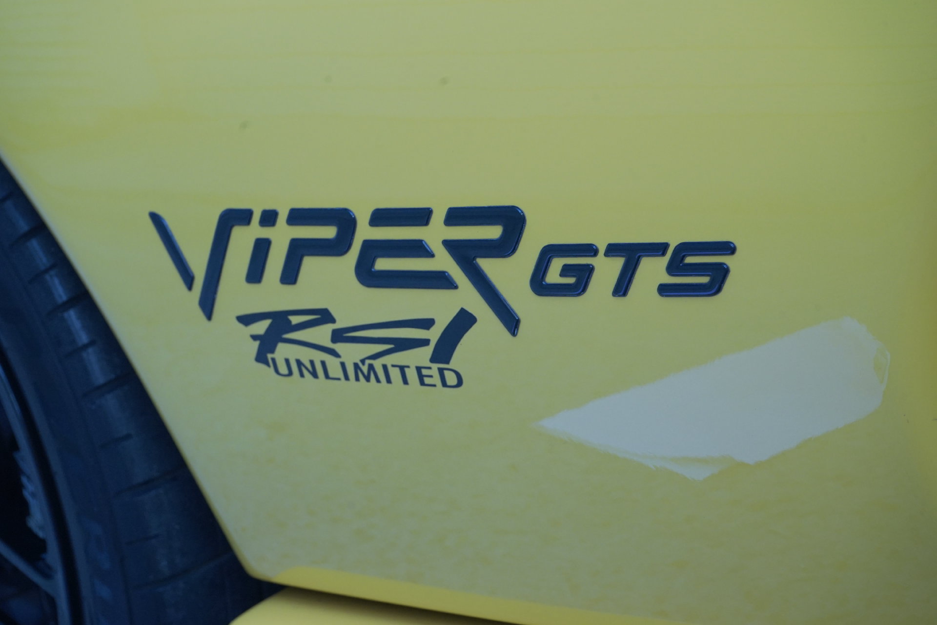 Used 2001 Dodge Viper GTS RWD image 14