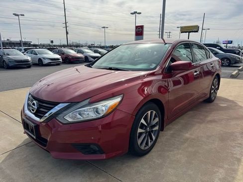 Used 2017 Nissan Altima 2.5 SV image 7
