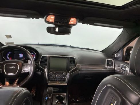 Used 2017 Jeep Grand Cherokee SRT AWD/4WD image 24