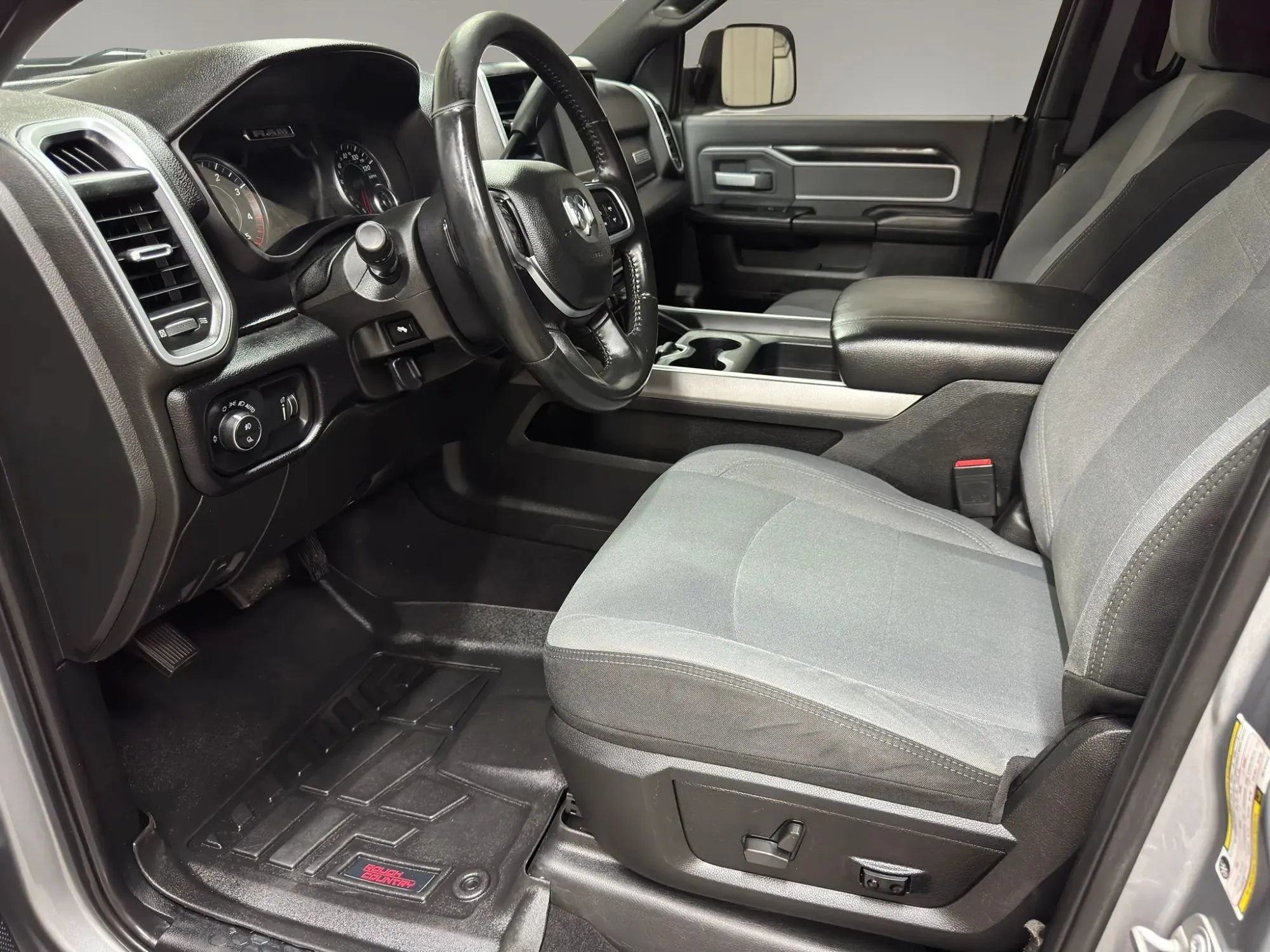 Used 2022 RAM 2500 Big Horn w/ Level C Equiment Group AWD/4WD image 10