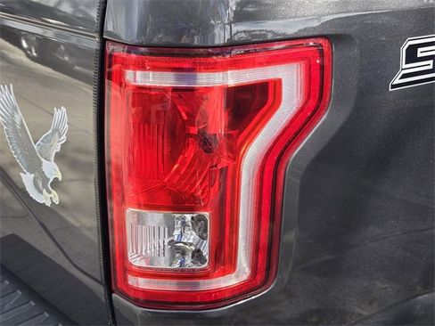 Used 2017 Ford F150 XL w/ Equipment Group 101A Mid image 9