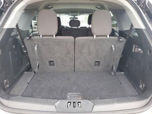 Used 2022 Ford Explorer XLT RWD image 6
