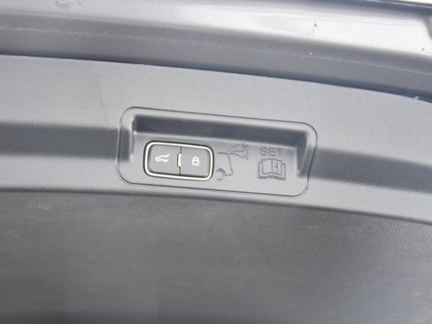 Used 2025 Ford Explorer Active image 20