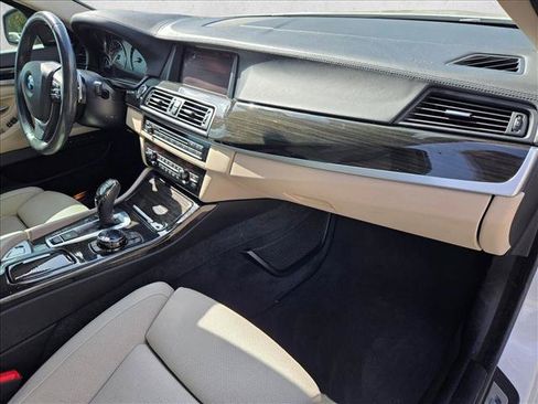 Used 2016 BMW 550i Sedan RWD image 21