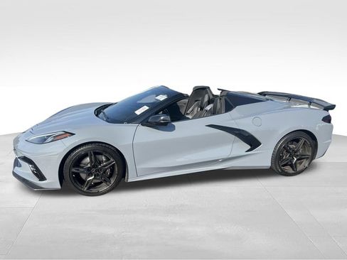 Used 2025 Chevrolet Corvette Stingray Preferred Conv w/ Z51 Performance Package RWD image 42