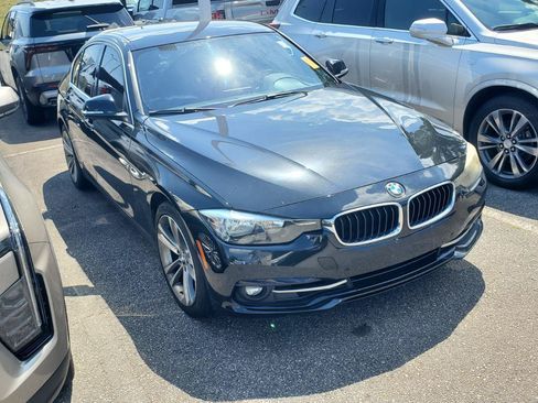 Used 2017 BMW 330i Sedan RWD image 2