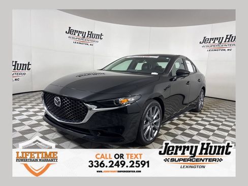 Used 2025 MAZDA MAZDA3 s image 1