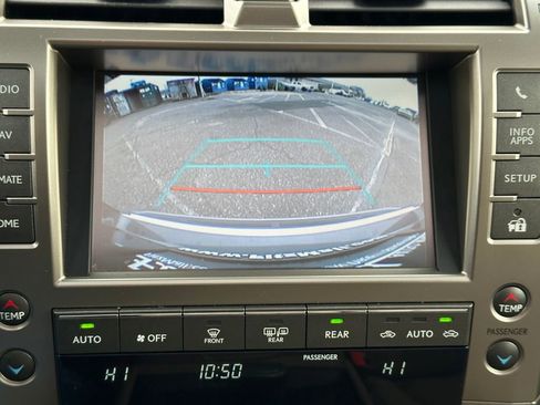 Used 2020 Lexus GX 460 Premium w/ Premium Package image 18