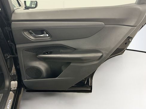 Used 2024 Nissan Ariya AWD image 31